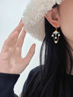 Load image into Gallery viewer, Mermaid & Pearl Earrings