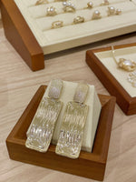 Load image into Gallery viewer, Shine Night Earrings